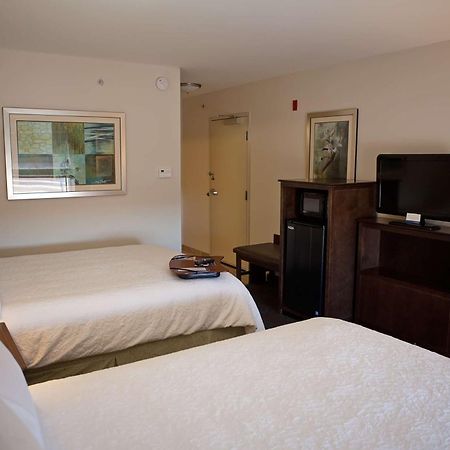 Hampton Inn Colby Buitenkant foto