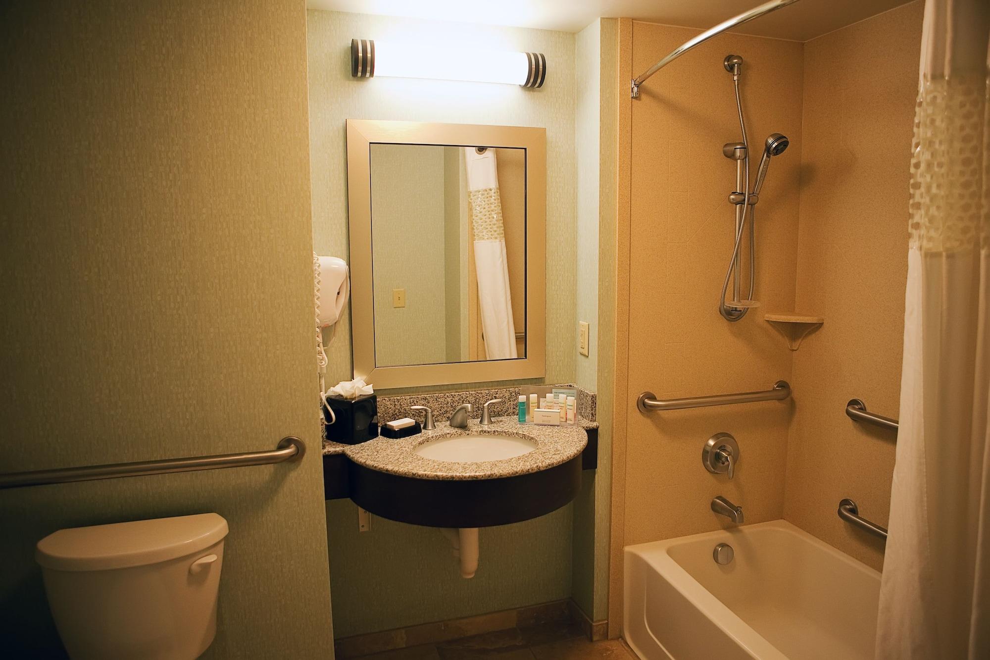 Hampton Inn Colby Buitenkant foto