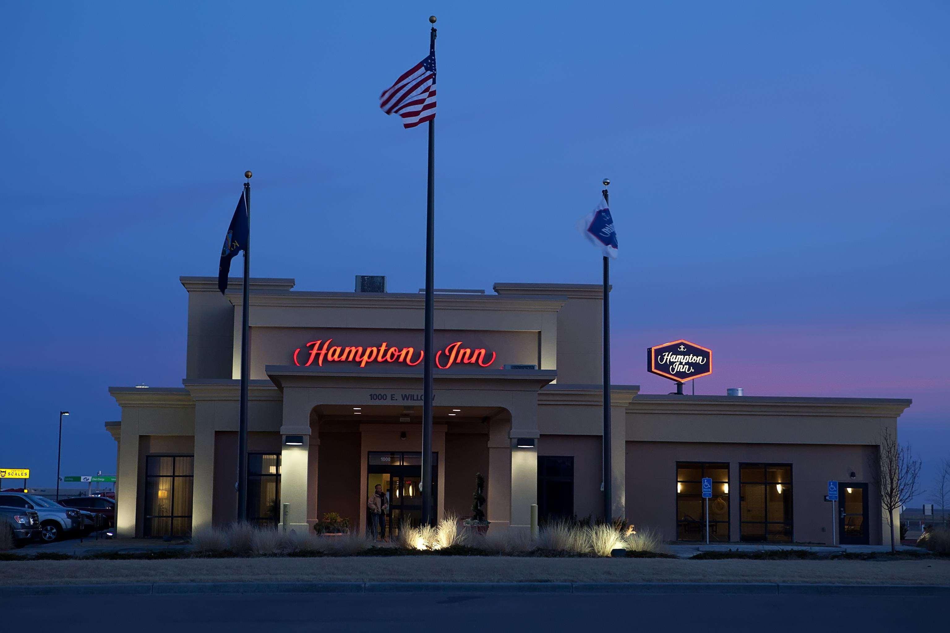 Hampton Inn Colby Buitenkant foto