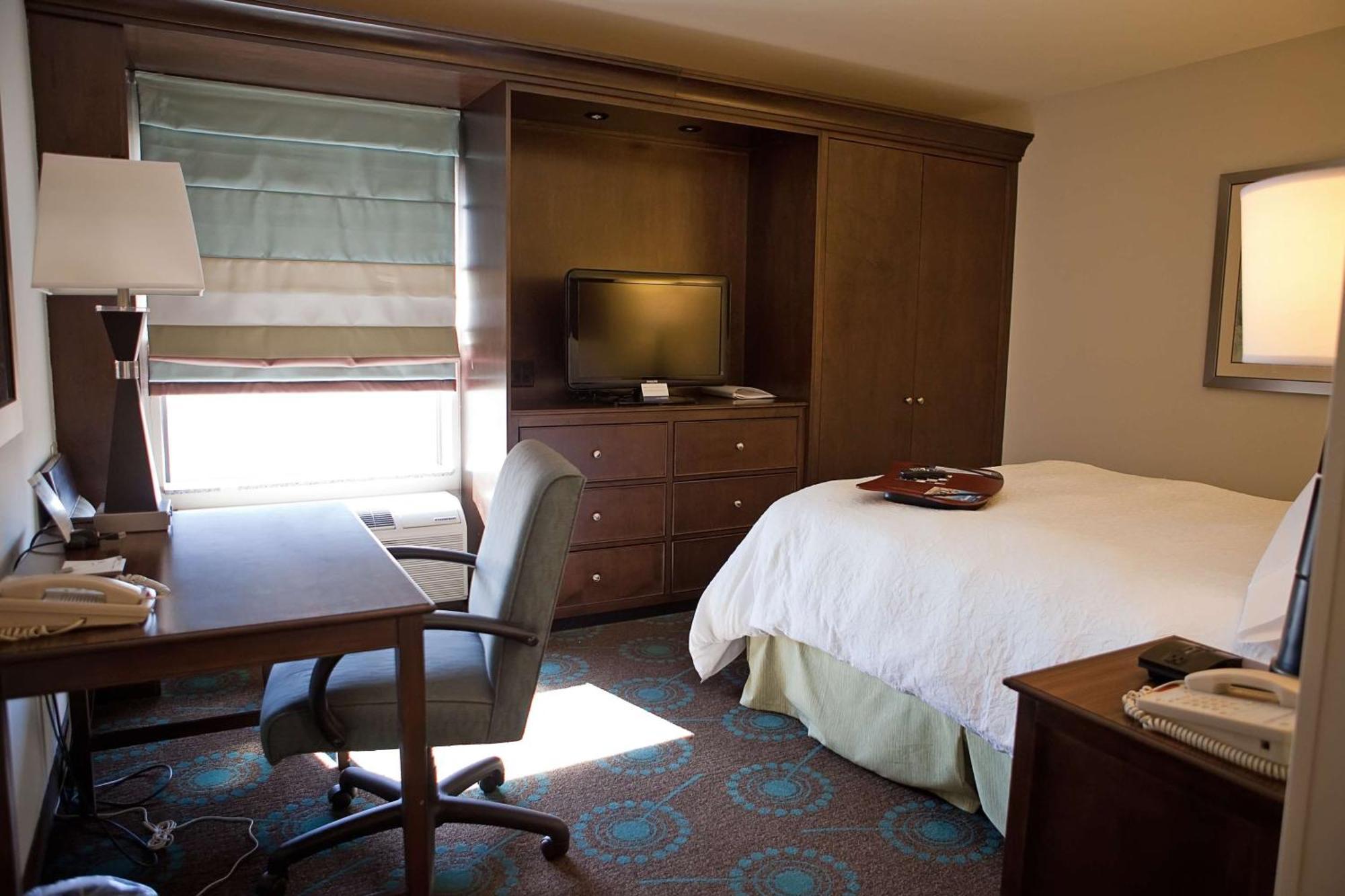 Hampton Inn Colby Buitenkant foto